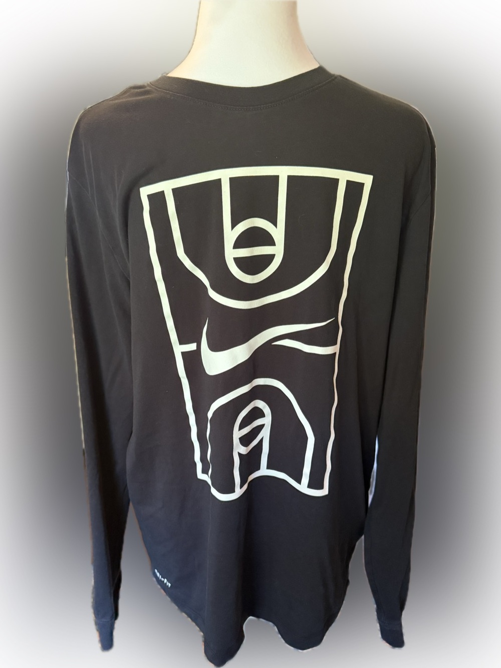 Nike Men’s Black Long-Sleeve Tee with white Graphic